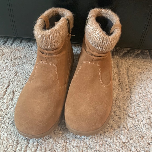 Khombu Women’s Boots - Picture 1 of 3